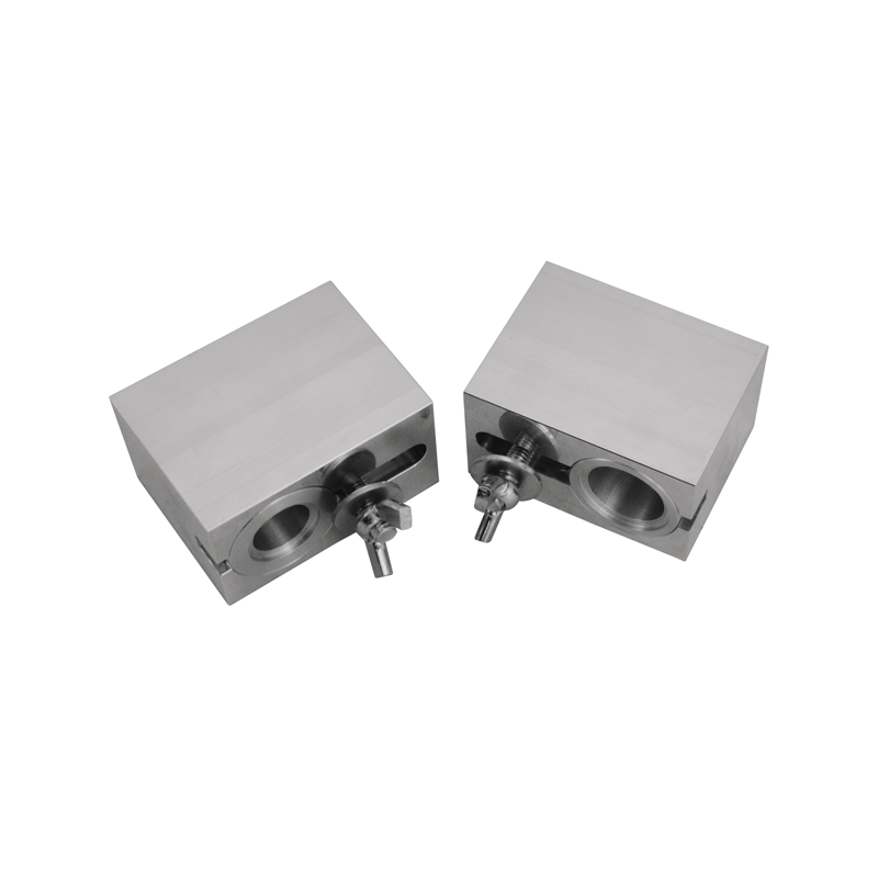 Female socket